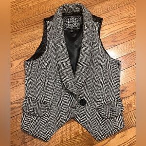 Last Kiss Vintage Cropped Herringbone Vest, Black and White L Y2K